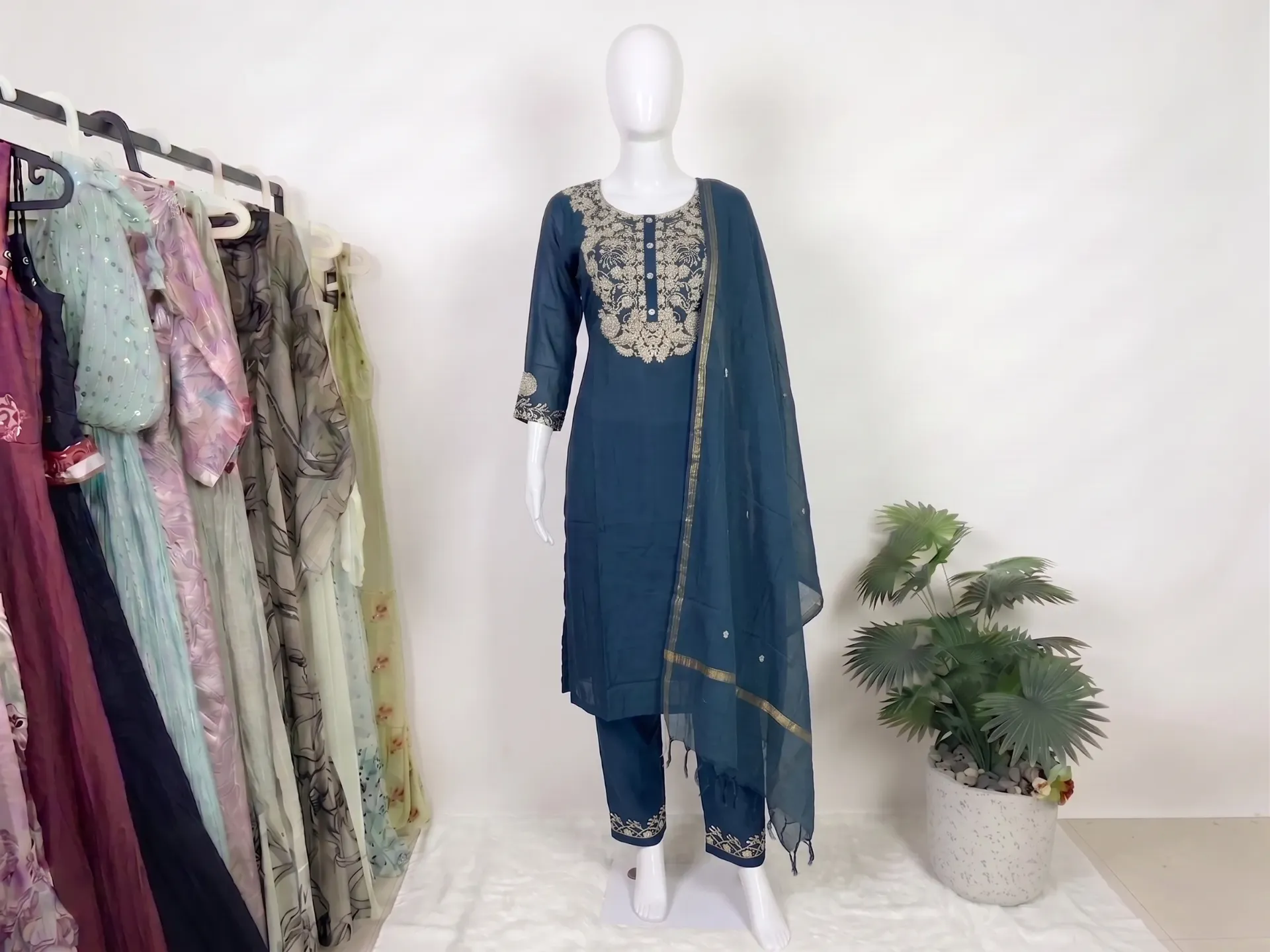The Emerald Sea Mul Chanderi suit