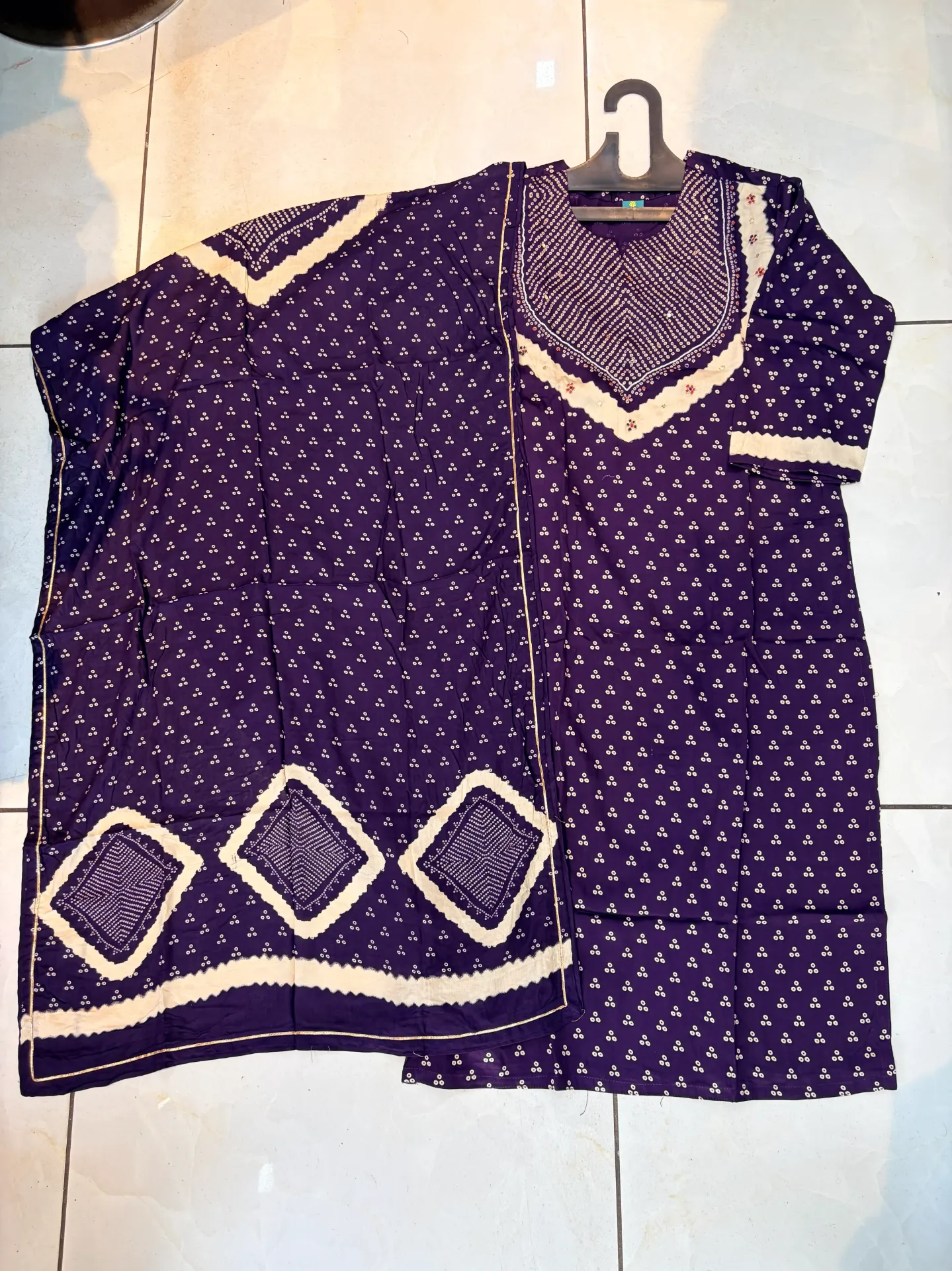 [SKU/BHP/002] The Jamuni Bandhej Set (L, HOT PINK/RANI)