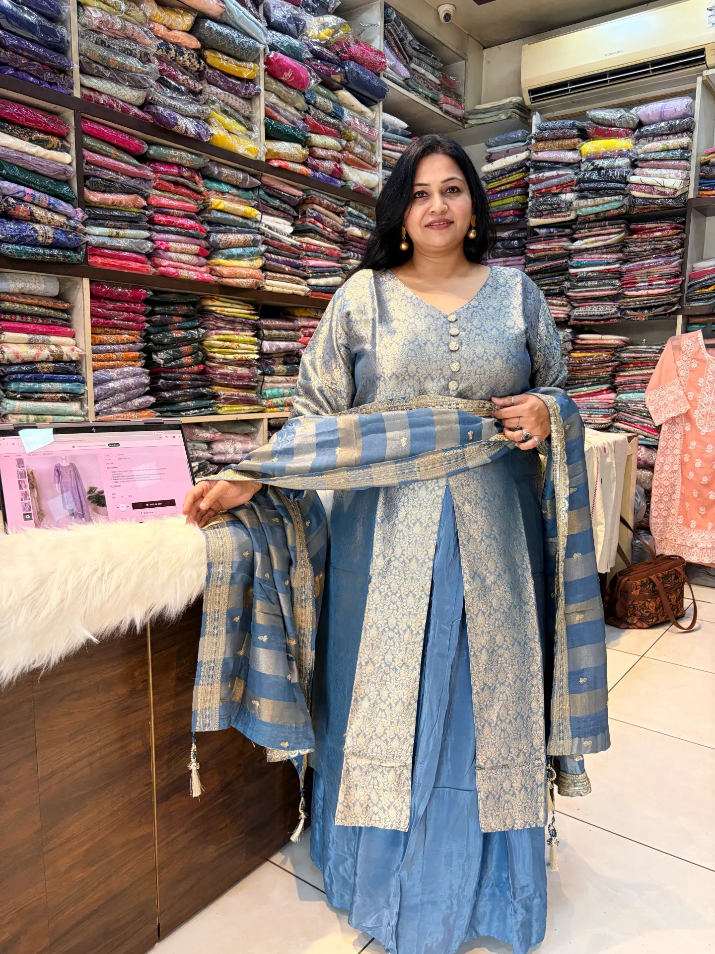 [sku/plusba/001] Plus Size Banarasi Three Piece With Skirt (7XL)